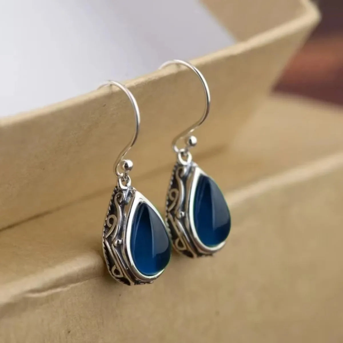 Vintage Waterdrop Earrings - Green Stone Dangle Jewelry in Silver Tone for Women, Elegant Daily Wear Fashion Accessories