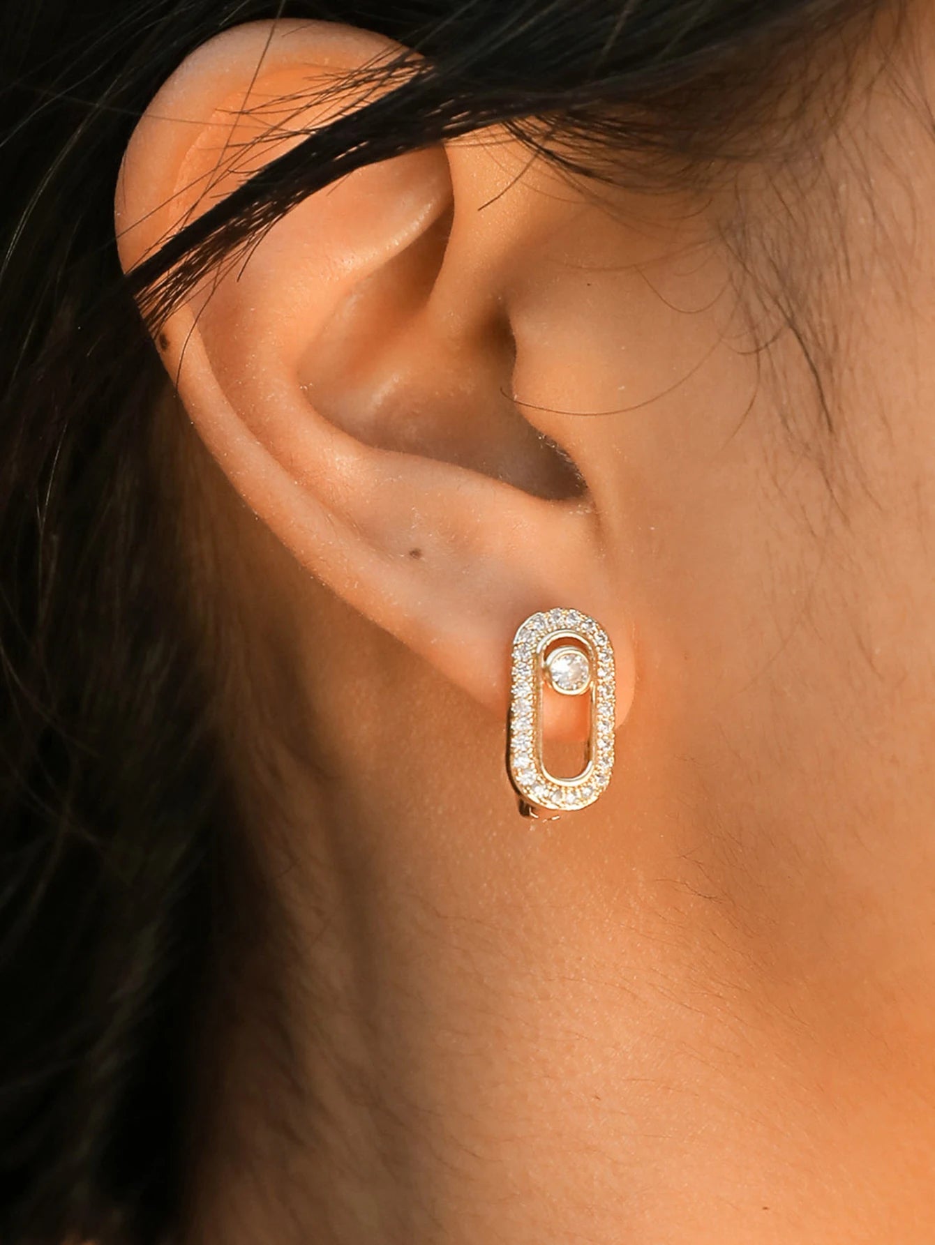 2PCS Women Geometric Small Hoops Earrings Paperclip Shape Metal Earrings CZ Stones Shiny Girls Party Jewelry set